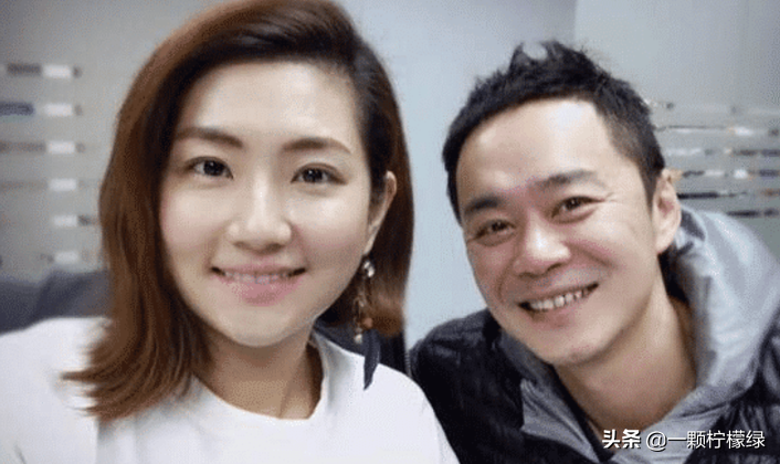 被前夫嫌恶心的Selina，37岁仍单身一人，说自己没有性吸引力
