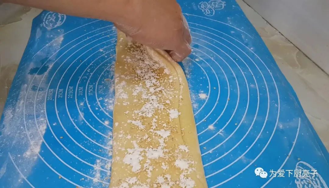 千層小糖餅做法，全程不用燙麵，鬆軟香甜又解饞，沒烤箱也能成功
