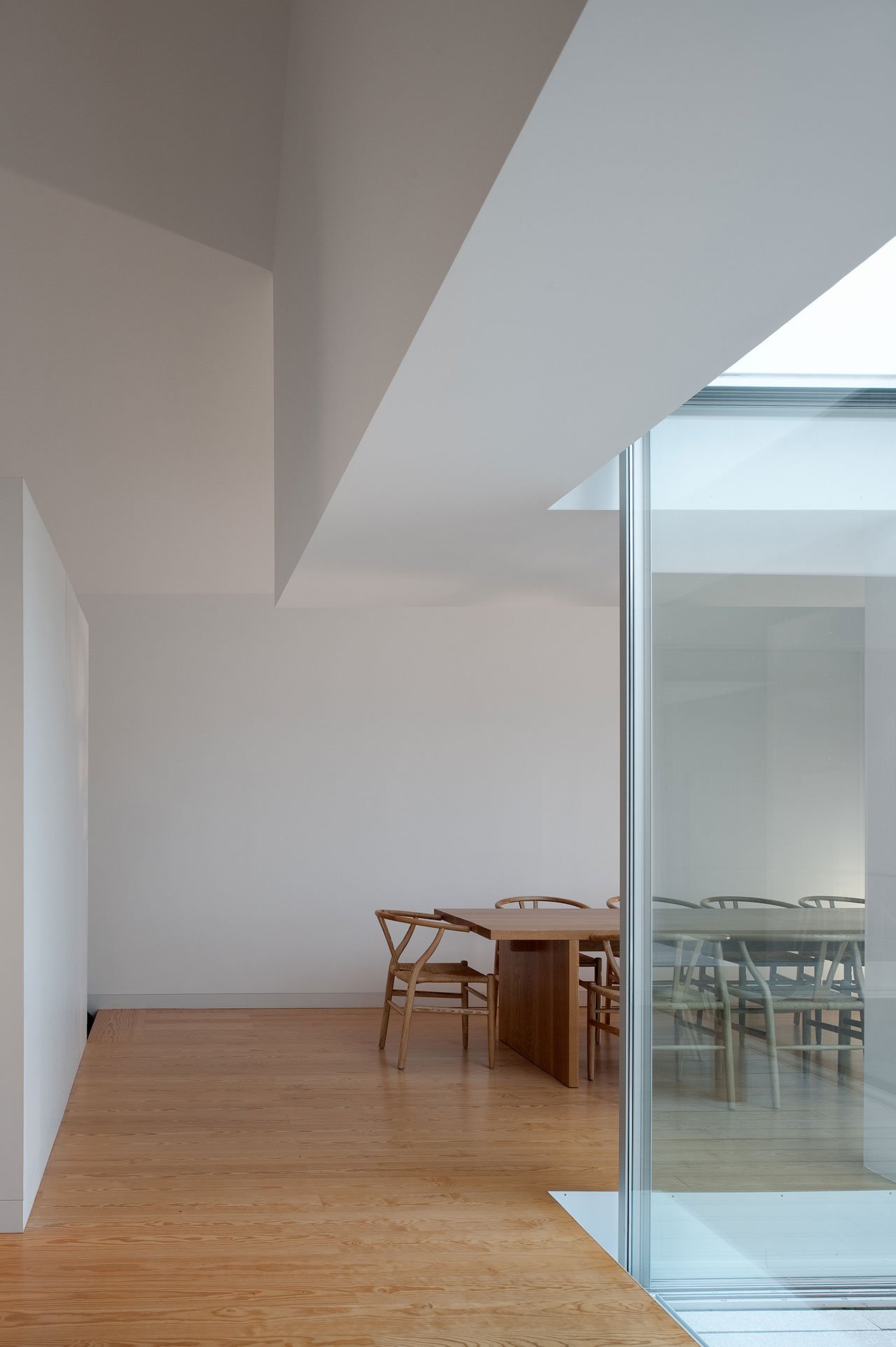 简约到极致的梦想白房子，Aires Mateus经典作品突破了时空界限