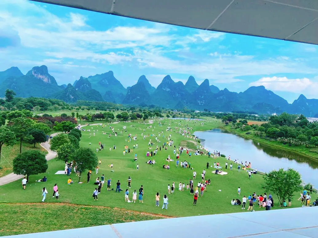 桂海晴岚数万人打卡！爆红之后的种种却让度假区不堪重负