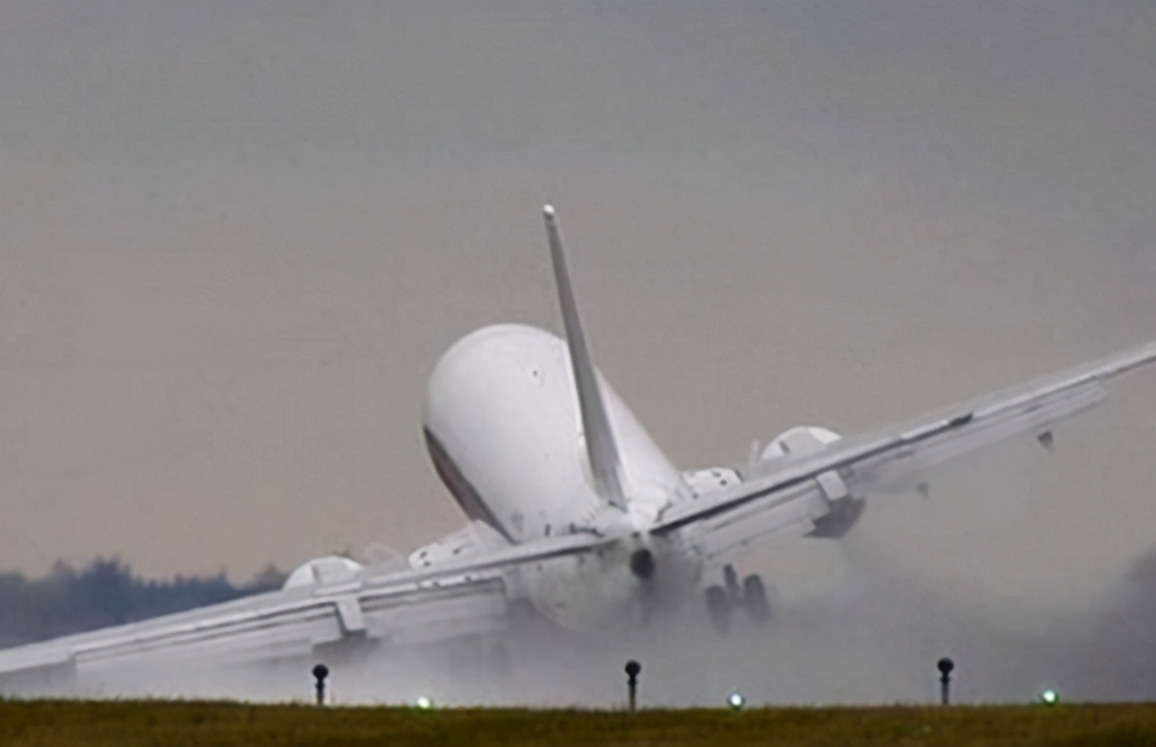 1987�꣬��ί����ϯ���õ�ר��ͣ���ڰ��裬���շ���Ǧ�ⱻ����