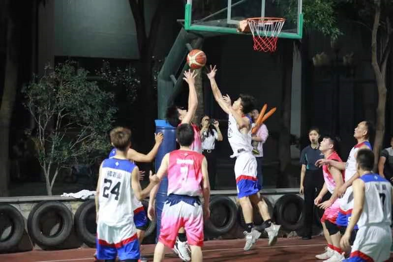 第八届“光大杯”篮球联赛开启