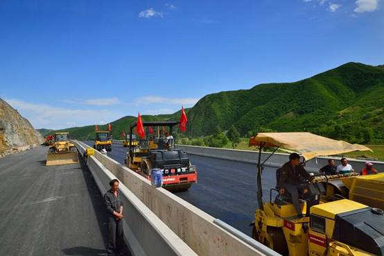 德學者：中國人真單純，連自行車高速都沒有，還敢自稱基建大國？