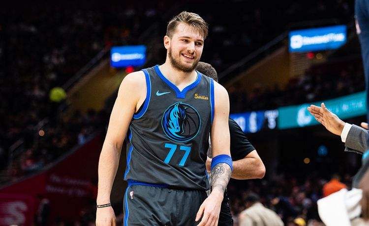 這叫什麼新秀？東契奇生涯前兩個賽季的大三元次數，竟然比爵士隊史還多？-黑特籃球-NBA新聞影音圖片分享社區