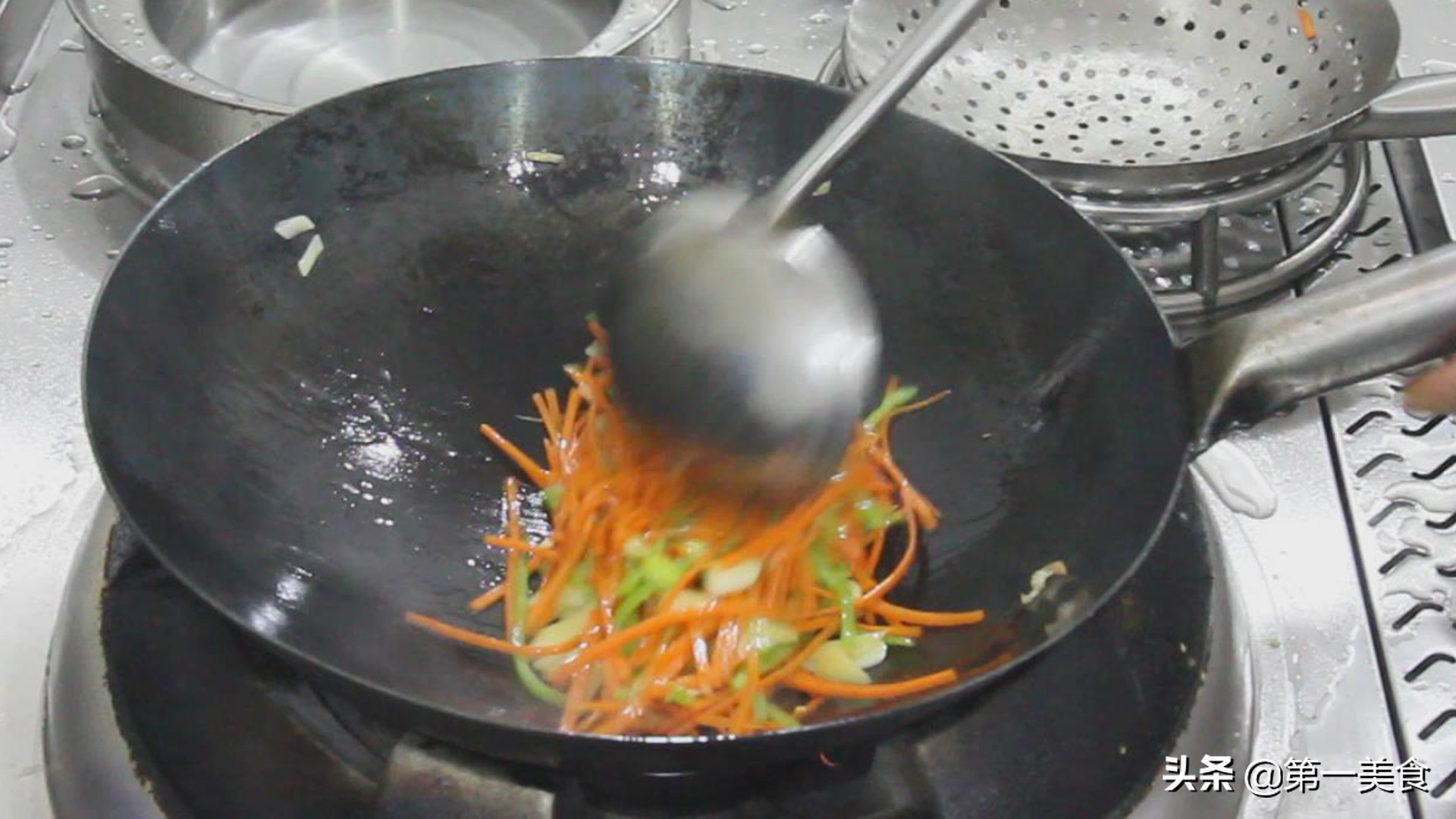 图片[7]-胡萝卜炒千张做法 简单不油腻 清淡可口-起舞食谱网