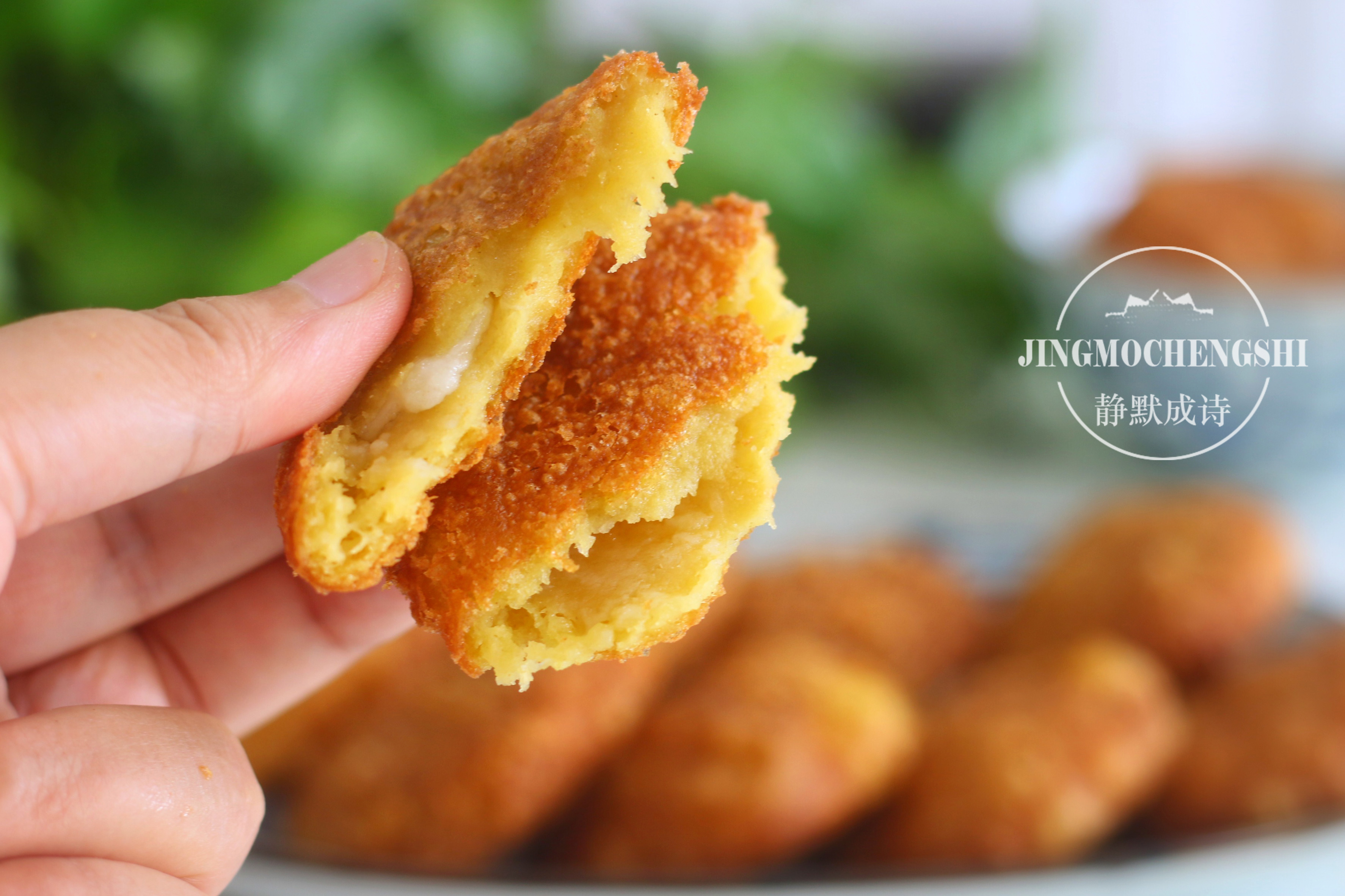 油炸糕的正確做法，不用酵母，不開裂不露餡兒，外酥裡糯吃不夠