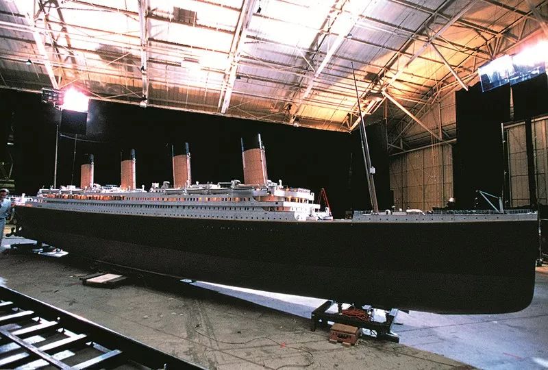 《泰坦尼克号》万字幕后解析，无论过去多少年