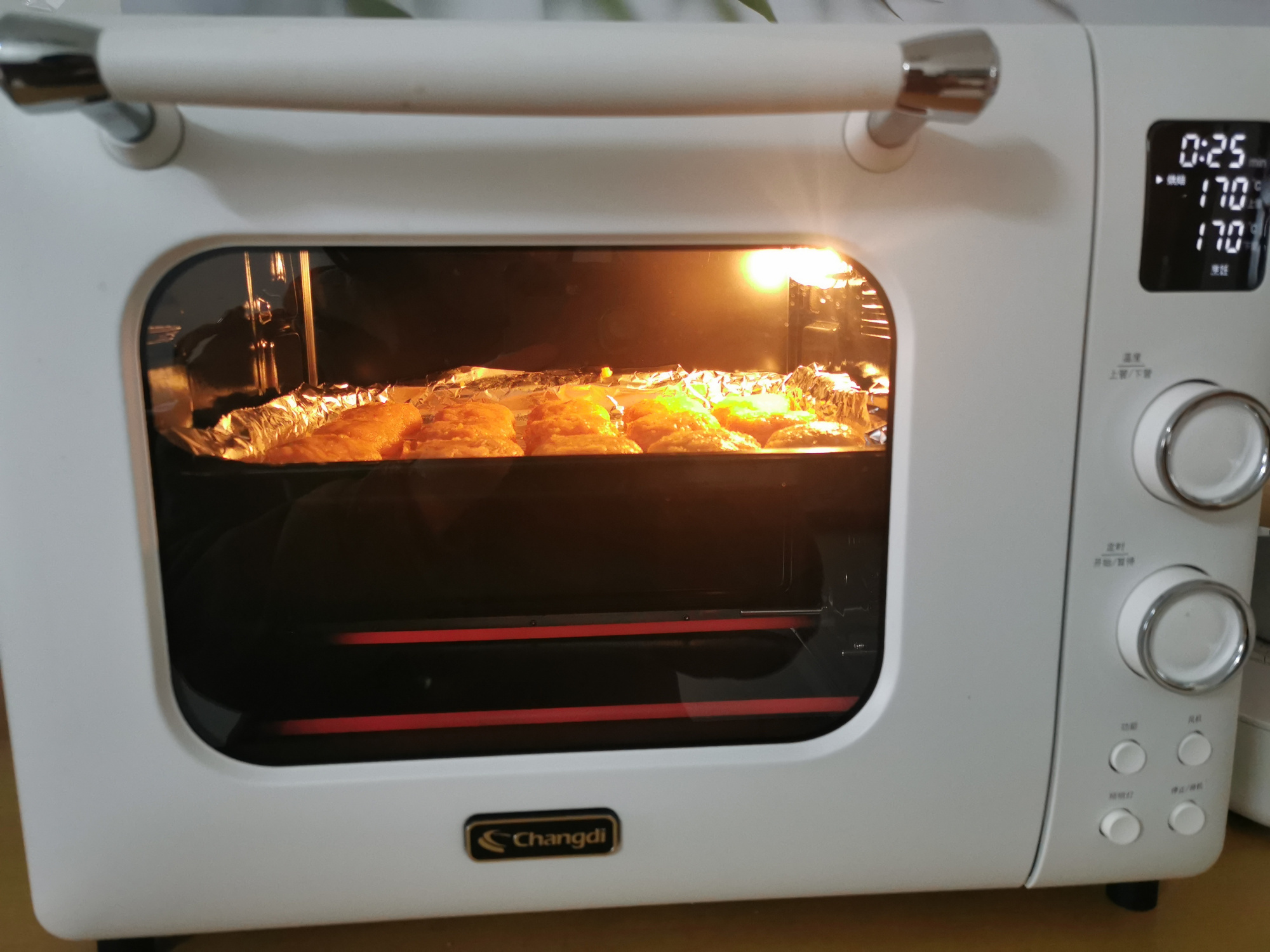 1塊雞肉1個土豆，自製低脂麥樂雞塊，無需油炸，比麥當勞的好吃