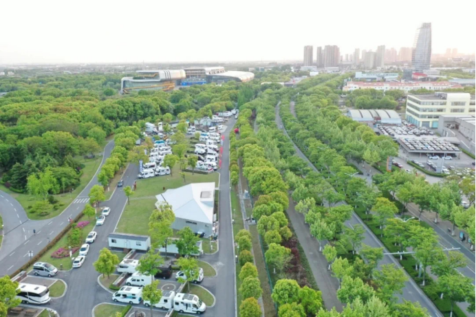 一路北上，依維柯房車用車輪丈量紅色精神，獻(xiàn)禮建黨百年華誕