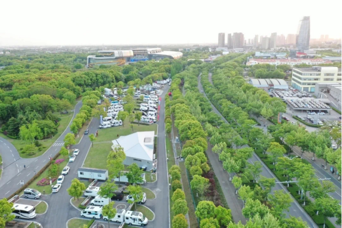 一路北上，依維柯房車用車輪丈量紅色精神，獻(xiàn)禮建黨百年華誕