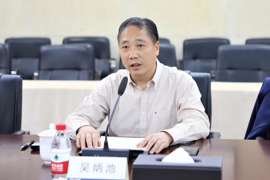 浙江省高院审委会专职委员许惠春莅临正泰调研