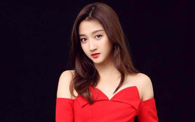 关晓彤没人敢管我了，"京圈格格"被徐静