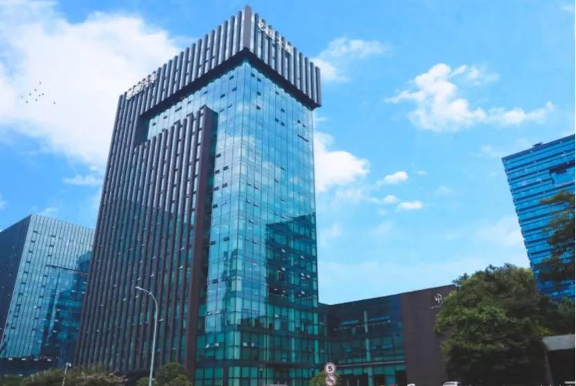 吉利版“XC60”将亮相上海车展，特斯拉将引入20万内入门车