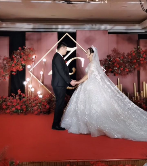 ֱ�����¸���ӻ����ֳ��ӵ��������񣬶��Ӿ�����֮���Ҹ�͵Ц