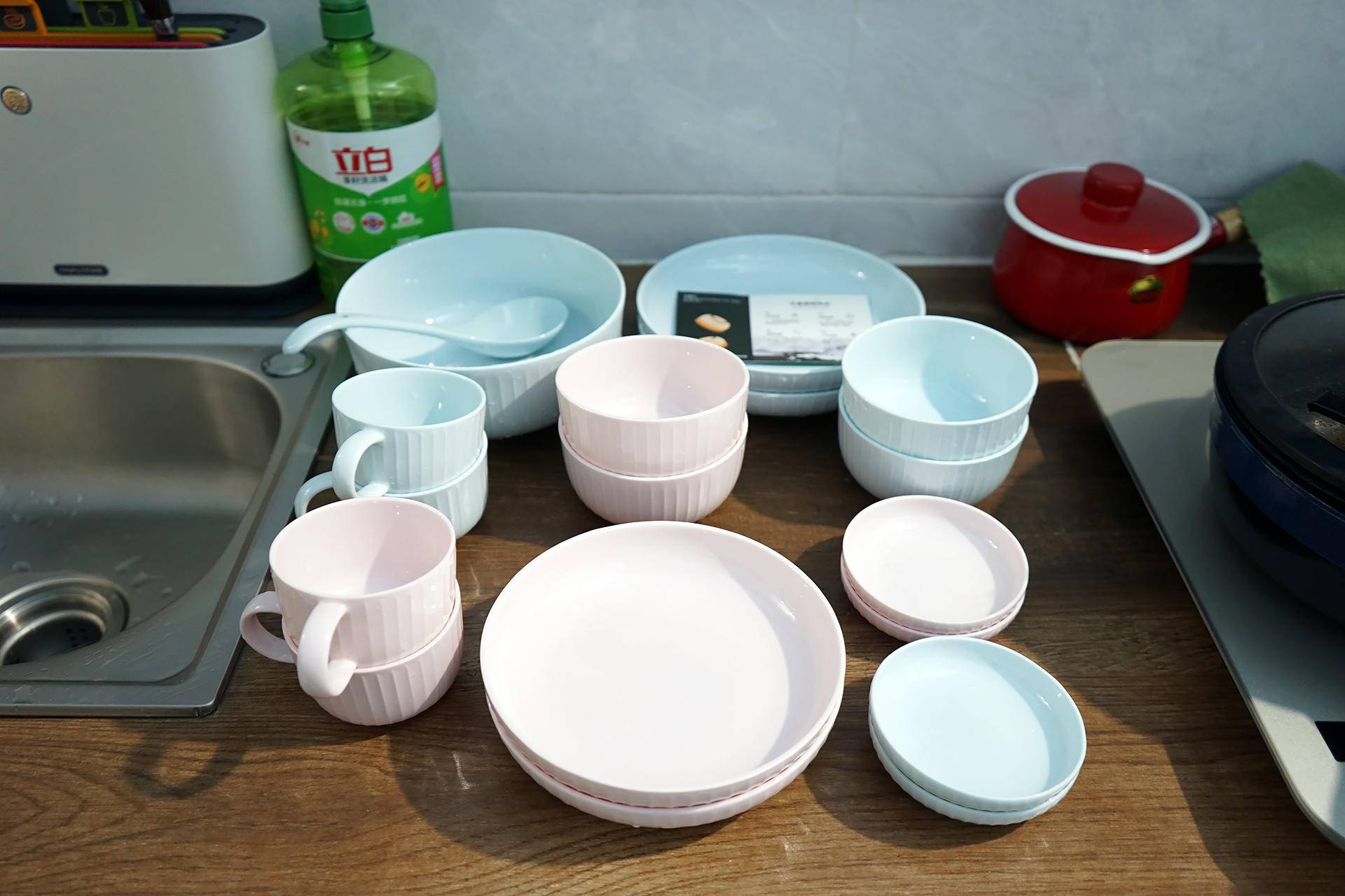 纳米抗菌精致剔透的研色水晶彩泥餐具让用餐更有仪式感