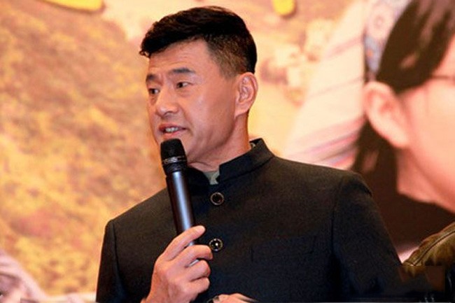 于榮光導演口碑下跌，他的「榮光」只在秋瓷炫和王倦的鐵三角時代 - 資訊咖