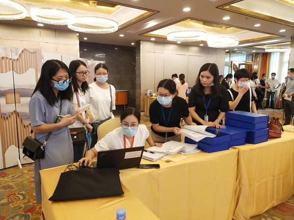 梅江区创建全国基层中医药工作先进单位国家级评审会举行
