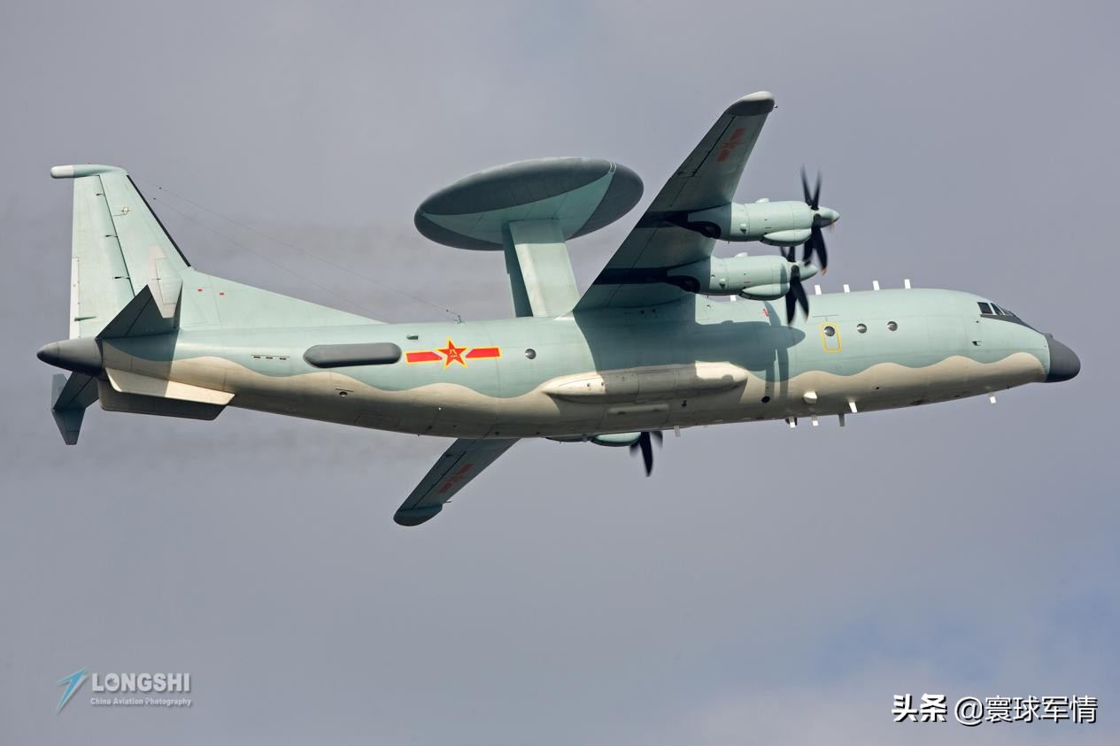 解放军新型预警机出动台西南，随后转向东沙岛