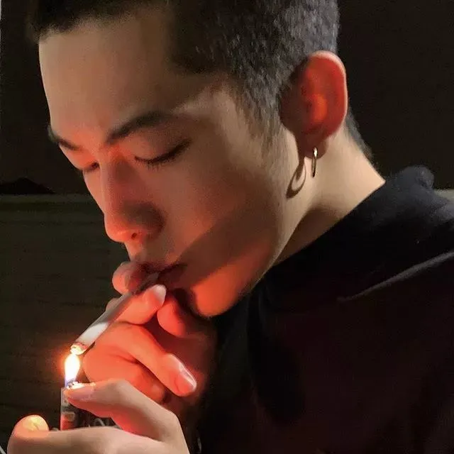 夏天讓女生想犯錯的男生發(fā)型