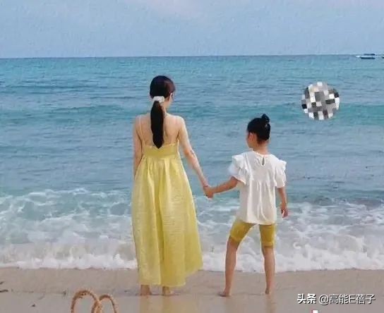 真复合了？贾乃亮李小璐疑与杜江夫妻同游三亚