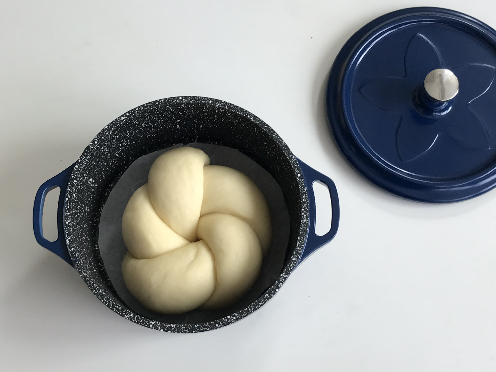 一定要尝试的面包配方，一次发酵，外酥里软，放3天不硬，特解馋