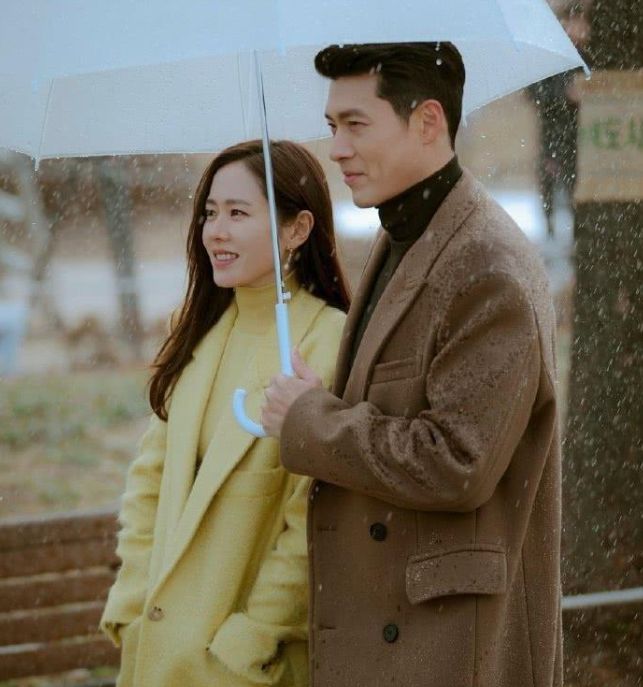 玄彬孙艺珍“假戏真做”？女方穿“麻袋裙”惹