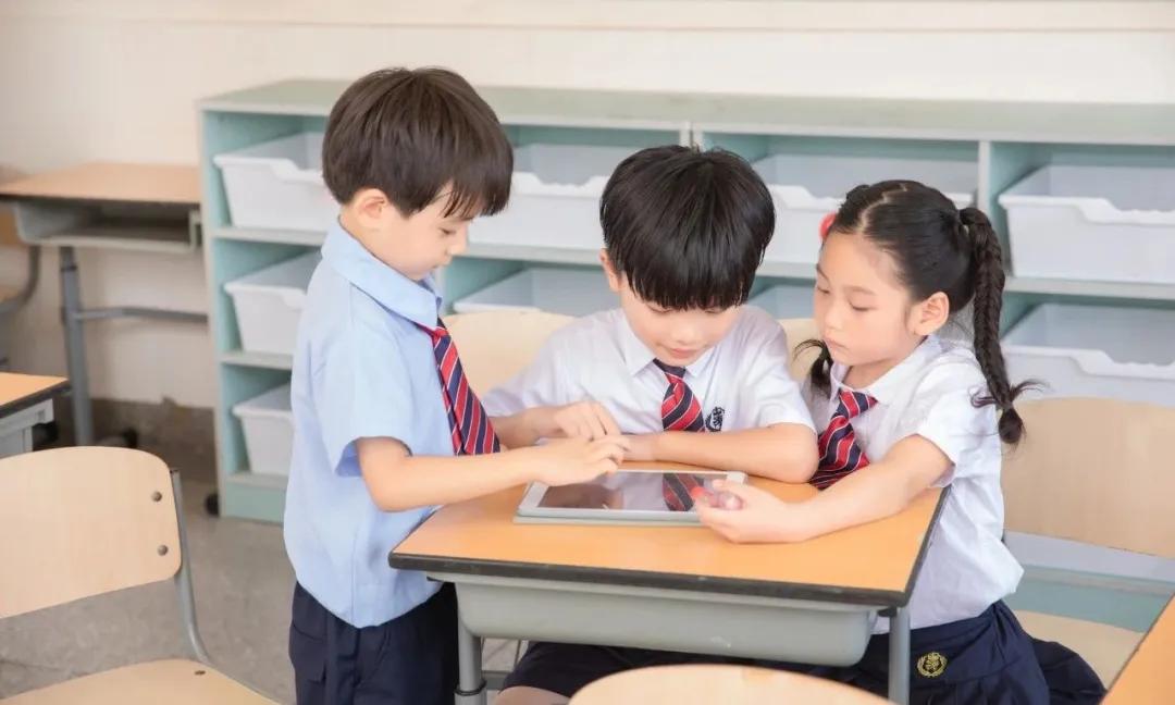 一上市就加速超车，洪恩教育因何脱颖而出