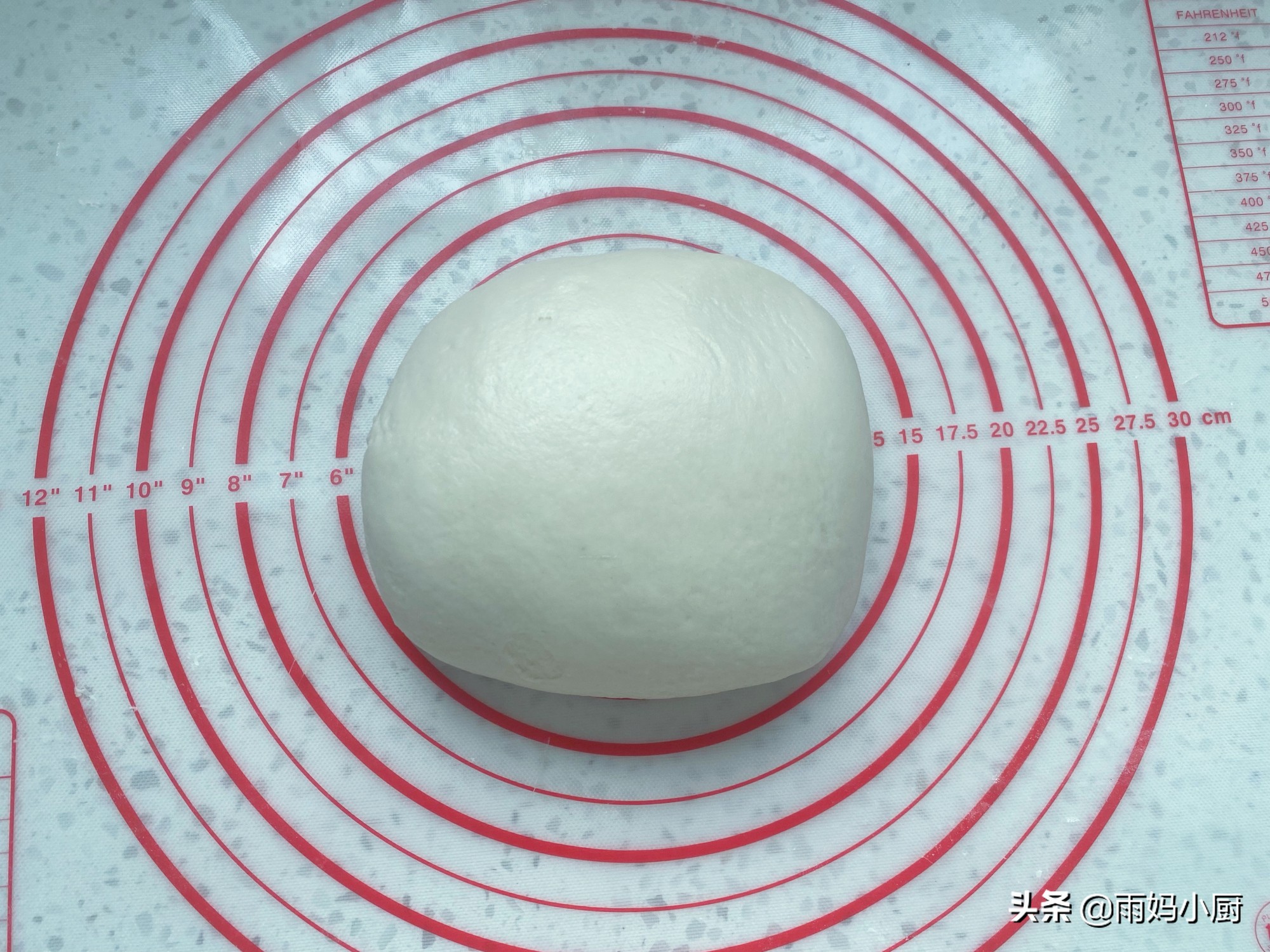 70岁老妈爱吃的绿豆饼，在家就能做，外酥里香又清甜，解暑必备