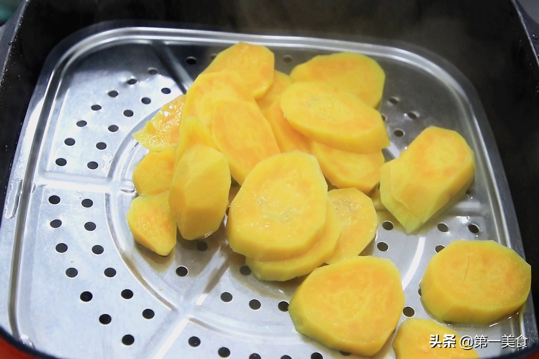 Sweet potatoes can still be eaten like this!  The farm’s characteristic practice, do not need 1 drop of oil, cook each one sweet and soft
