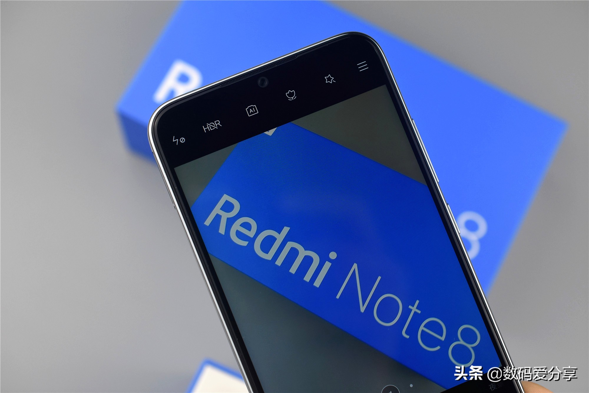 Redmi Note8测评：玻璃机身颜值手感兼具，大电池+18W快充很良心