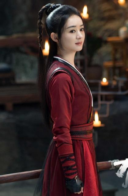 王牌6关晓彤cos赵丽颖“周翡”，同款造型，腰围