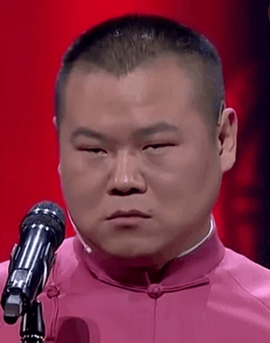 岳云鹏和董明珠合照，没有给任何没有付费广告植入的机会