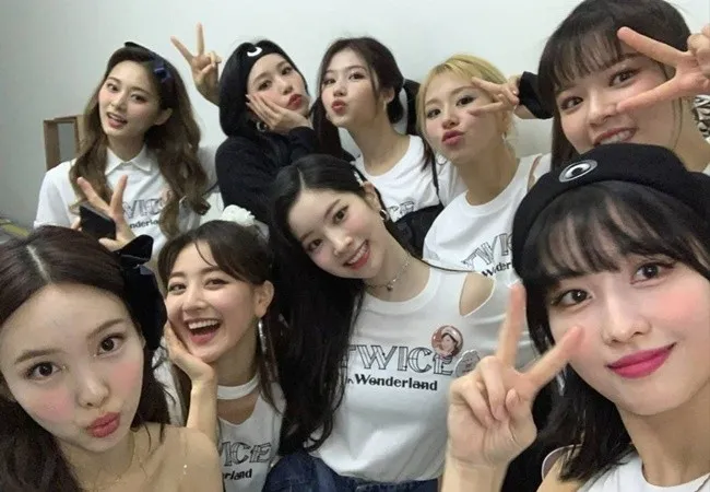 她们能否守住Top女团位置?6月回归赢家会是谁;CUBE要抛弃CLC?