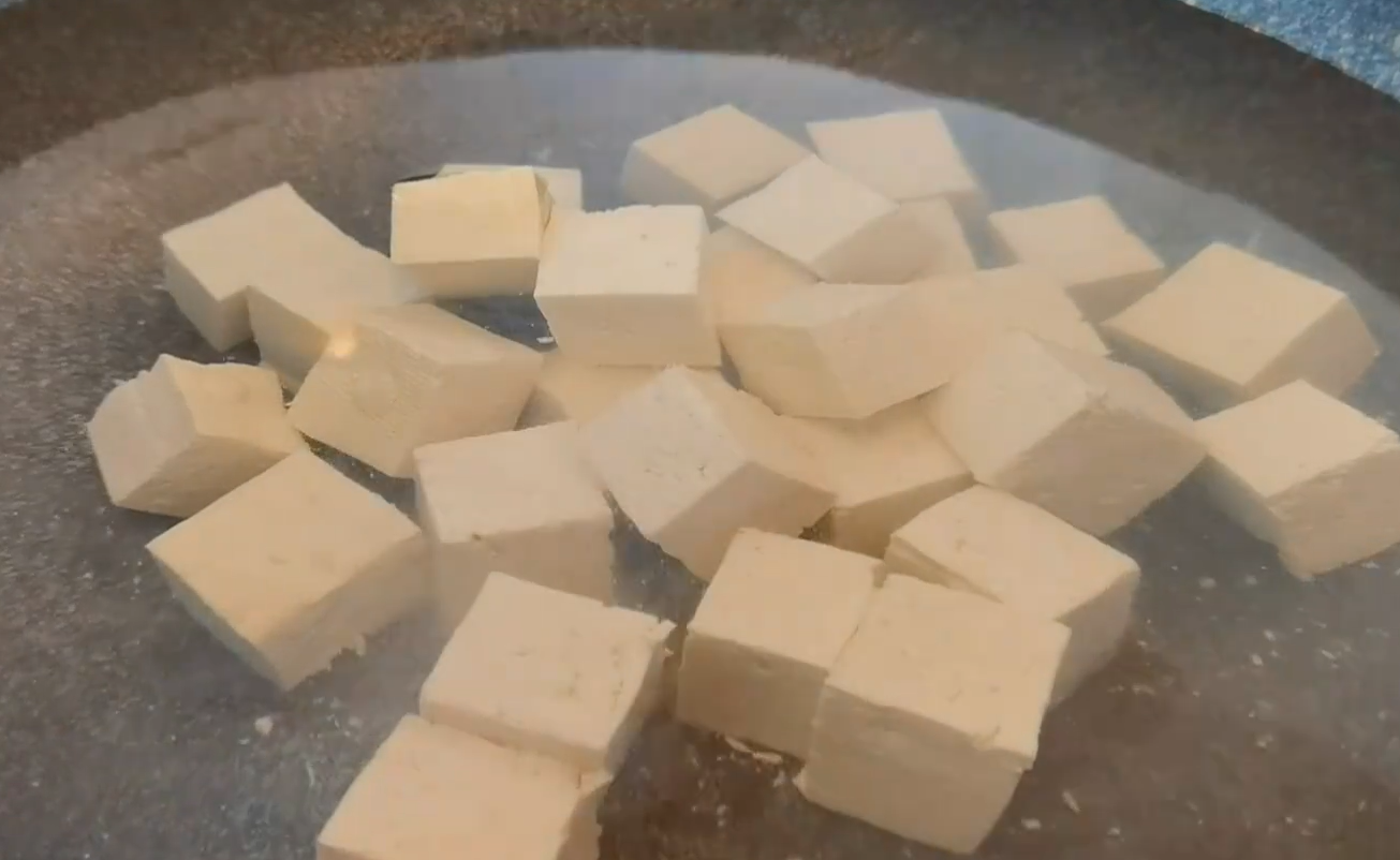 Simple and easy to make "sweet and sour tofu", sweet and sour appetizing, both adults and children love it