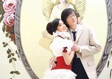 难怪凤凰传奇做不成夫妻，原来玲花嫁给了音乐