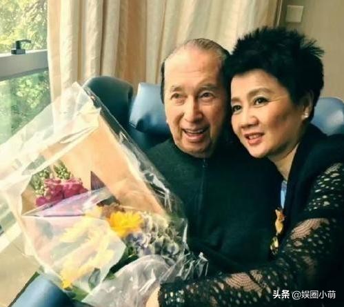 赌王悼文中何广燊在孙子辈排第一，奚梦瑶凭这