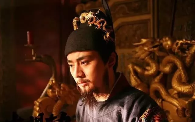 崇祯下令掘毁李自成祖坟，当打开棺椁时，一守墓之物让人心生恐惧