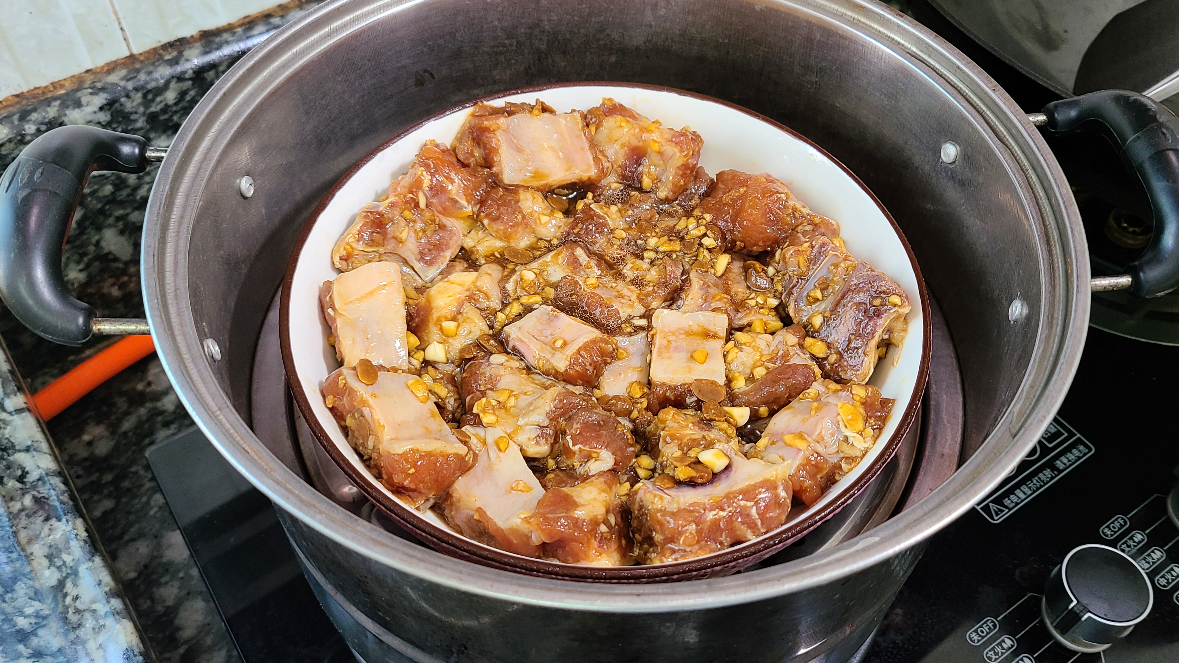 蒸排骨的家常做法，排骨香味濃味道好，廣東人都說好吃