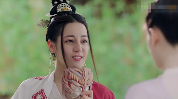 " travel length a song " actor adversary makes fun of commentate piece, zhao shows Sai Yan to press Dilireba, netizen: Resemble two generation person