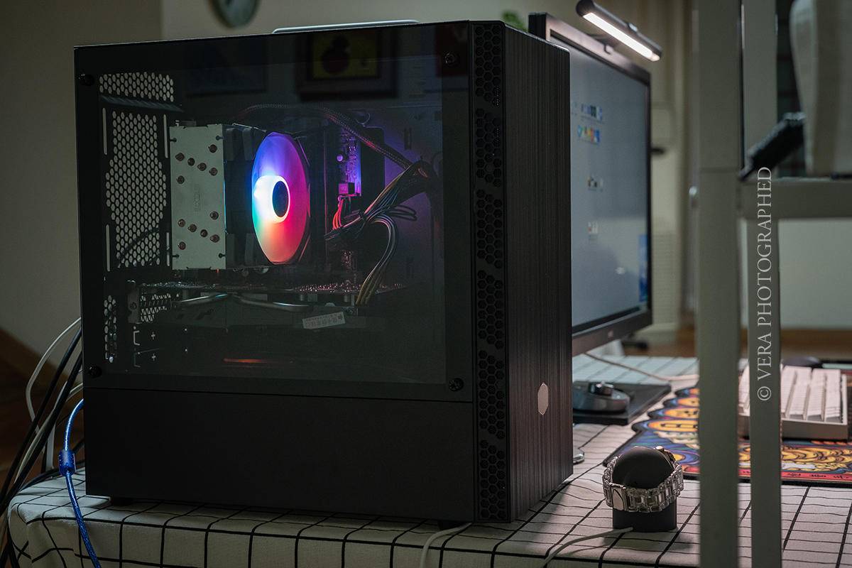 百元级别RGB风冷高性价比散热器首选超频三东海X7
