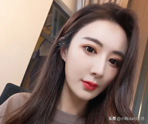 继“带货女王”后薇娅又一个新身份，看清是啥