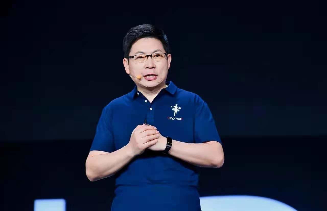 余承东公开道歉，花粉无奈接受现实，华为手机的转机在哪？