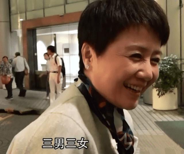 奚梦瑶近照疑怀二胎，生育问题引质疑，四太曾