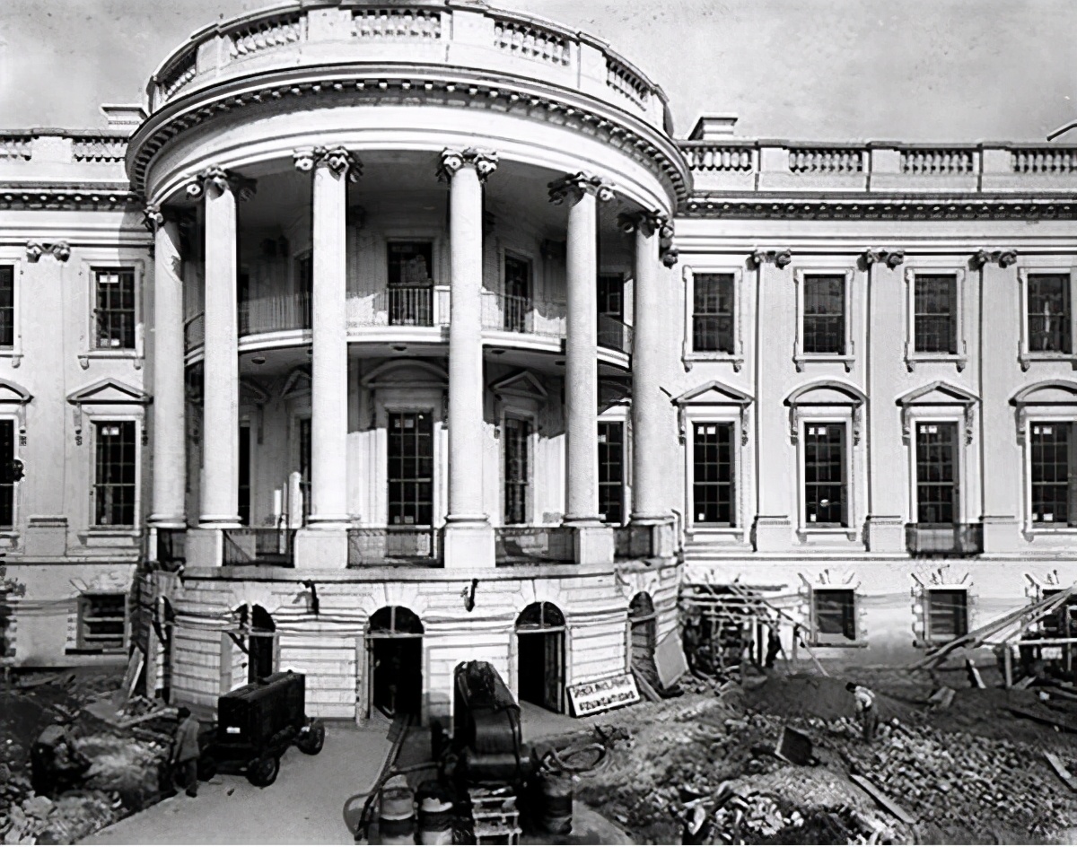 The White House 132 sixstory houses built by slaves with secret and