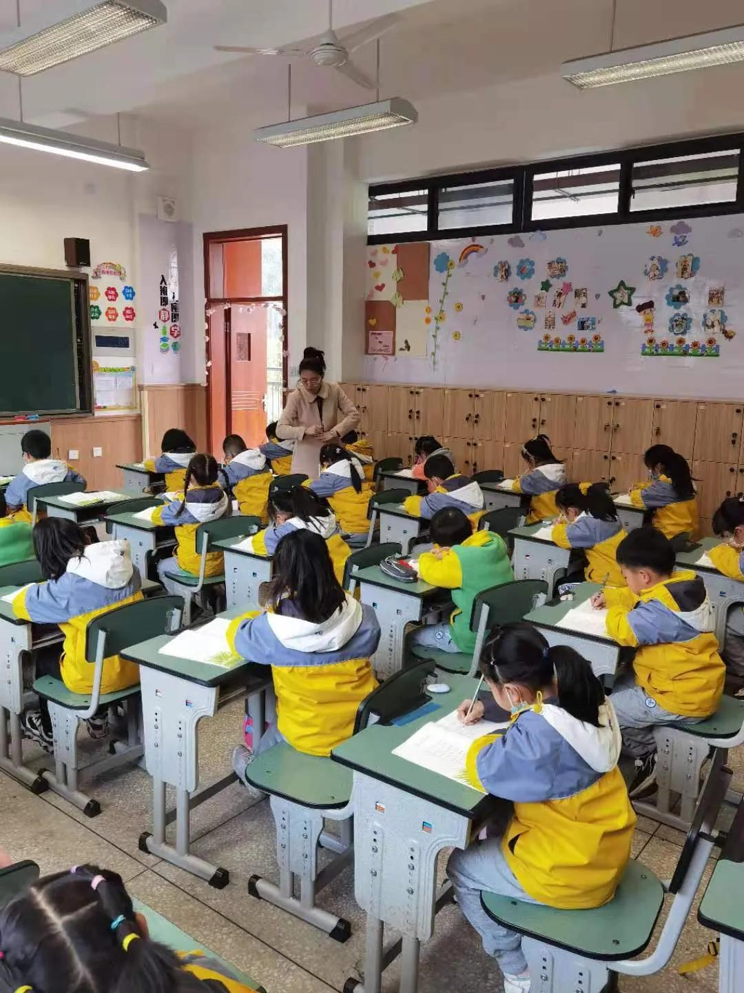 共促发展“语”你同行双流实验小学外国语学校语文组教研简讯