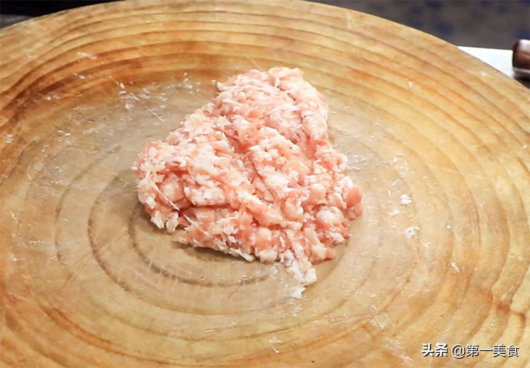 图片[2]-土豆新吃法 厨师长分享“椒盐土豆夹” 多做这一步 金黄焦香-起舞食谱网