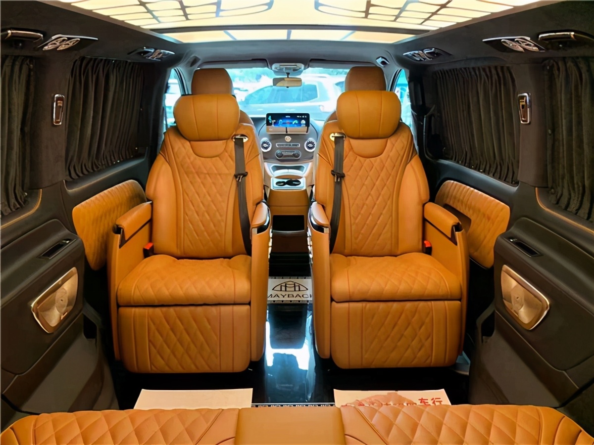 21 Mercedes-Benz Vitobach VS680, the courtesy and the atmosphere are ...