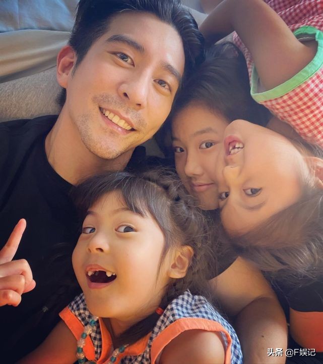 三代同堂的合影很温馨！贾静雯携3位女儿为修杰楷庆祝父亲节