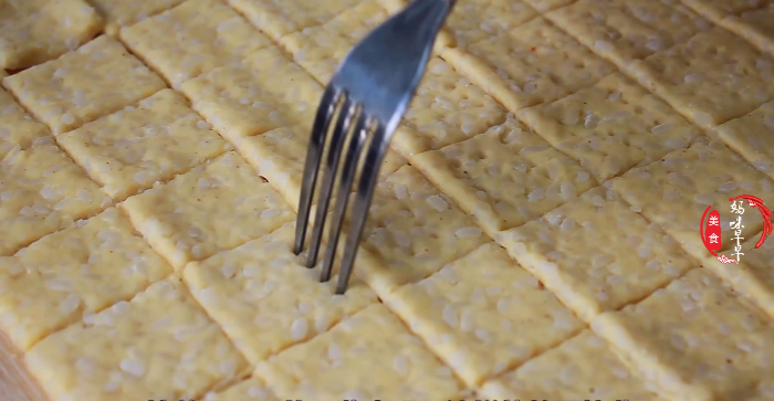 Lazy Rice Crust, crispy and delicious, rich in aroma, easy to get a bowl of leftover rice, too delicious