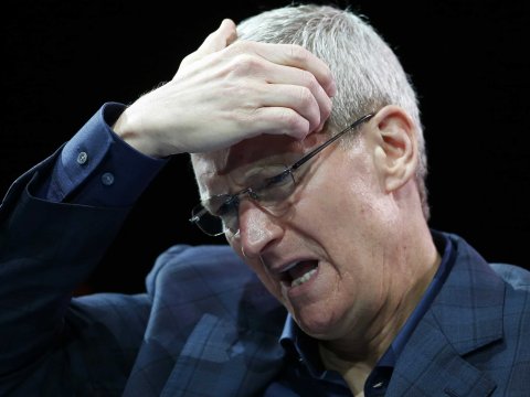 国产手机要崛起了吗？这款苹果手机被迫停产，网友：苹果不行了！
